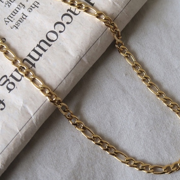 CLOSING SALE! 🔅18K Gold Plated Figaro Chain Necklace - Picture 7 of 7